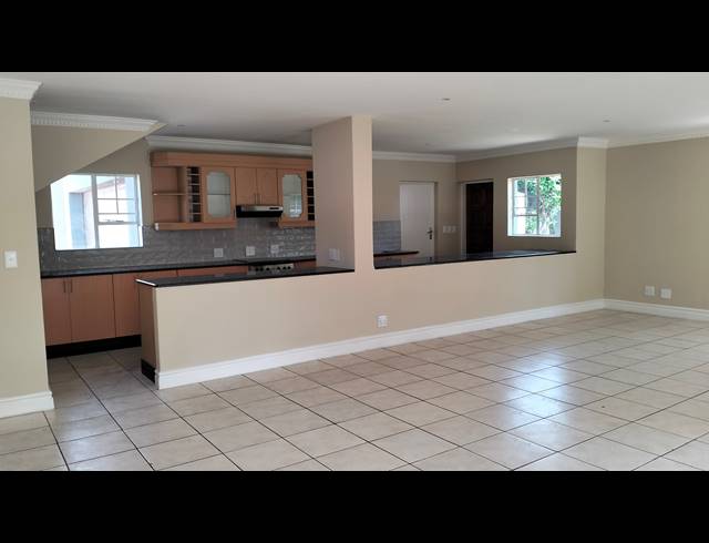 4 BEDROOM DUPLEX FOR SALE IN EQUESTRIA